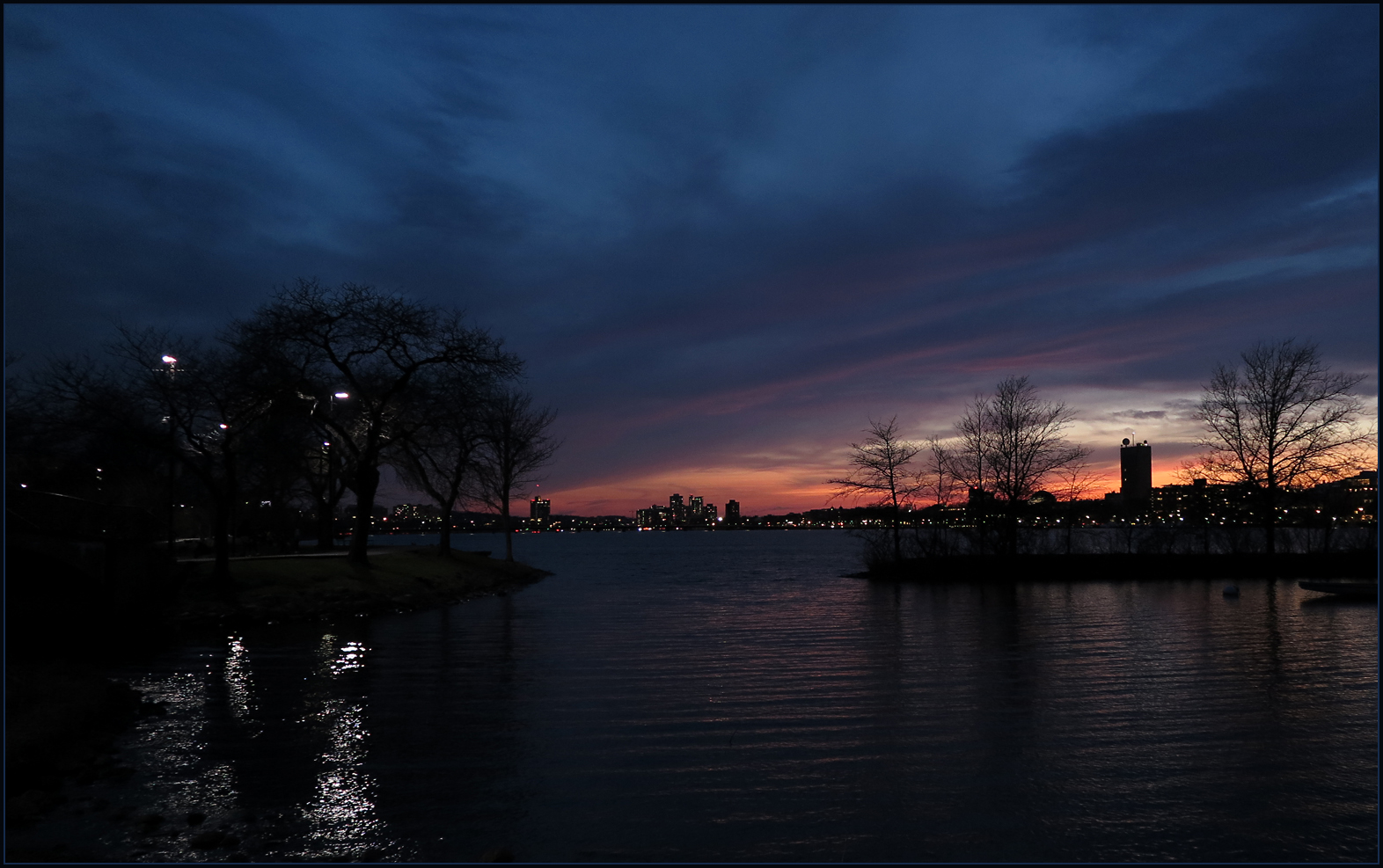 Dämmerung - Charles River - Boston