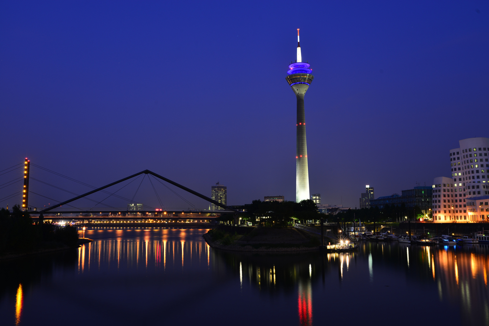 Dämmerung im Hafen