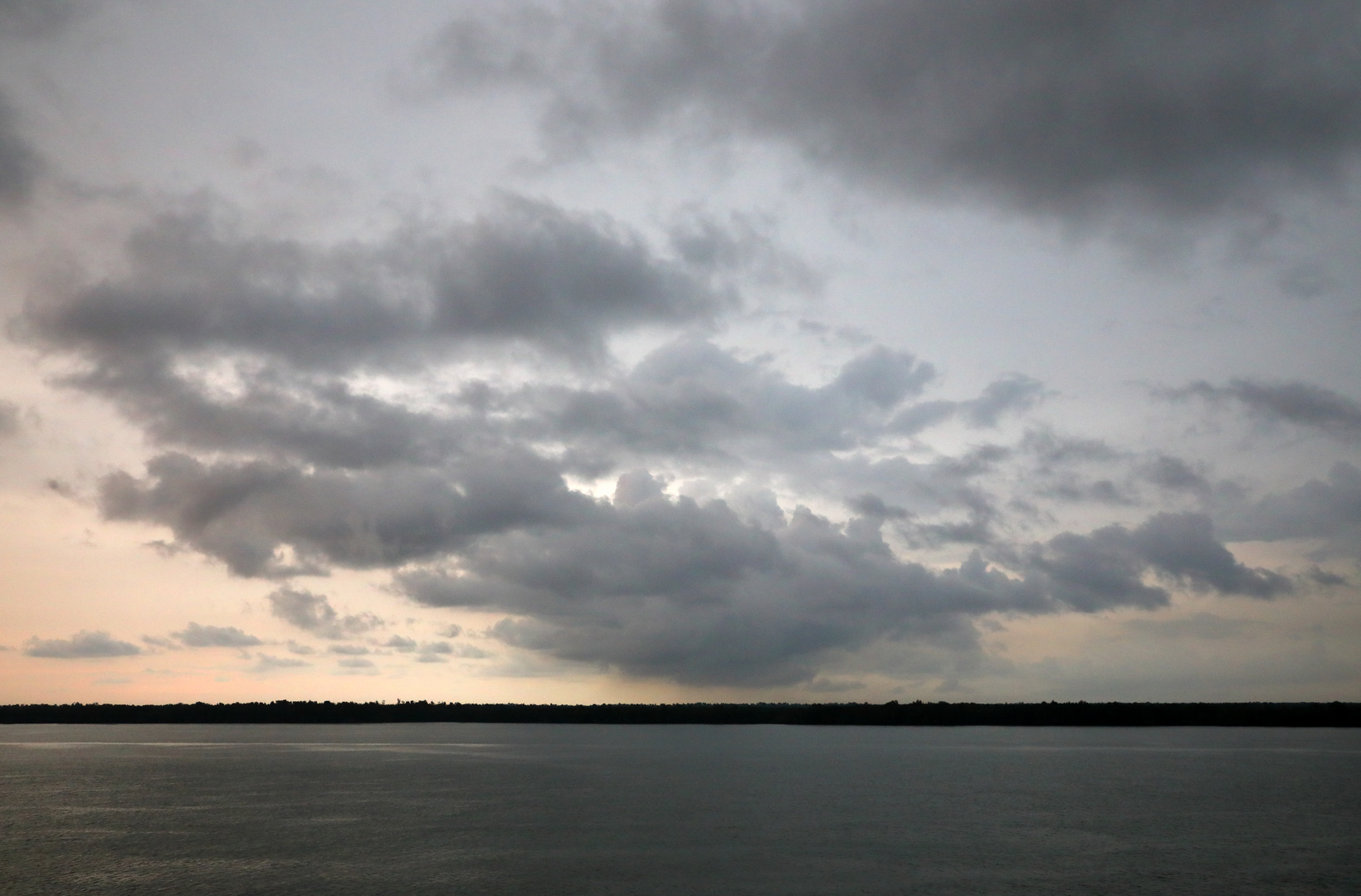 Dämmerung in Port Klang Malaysia