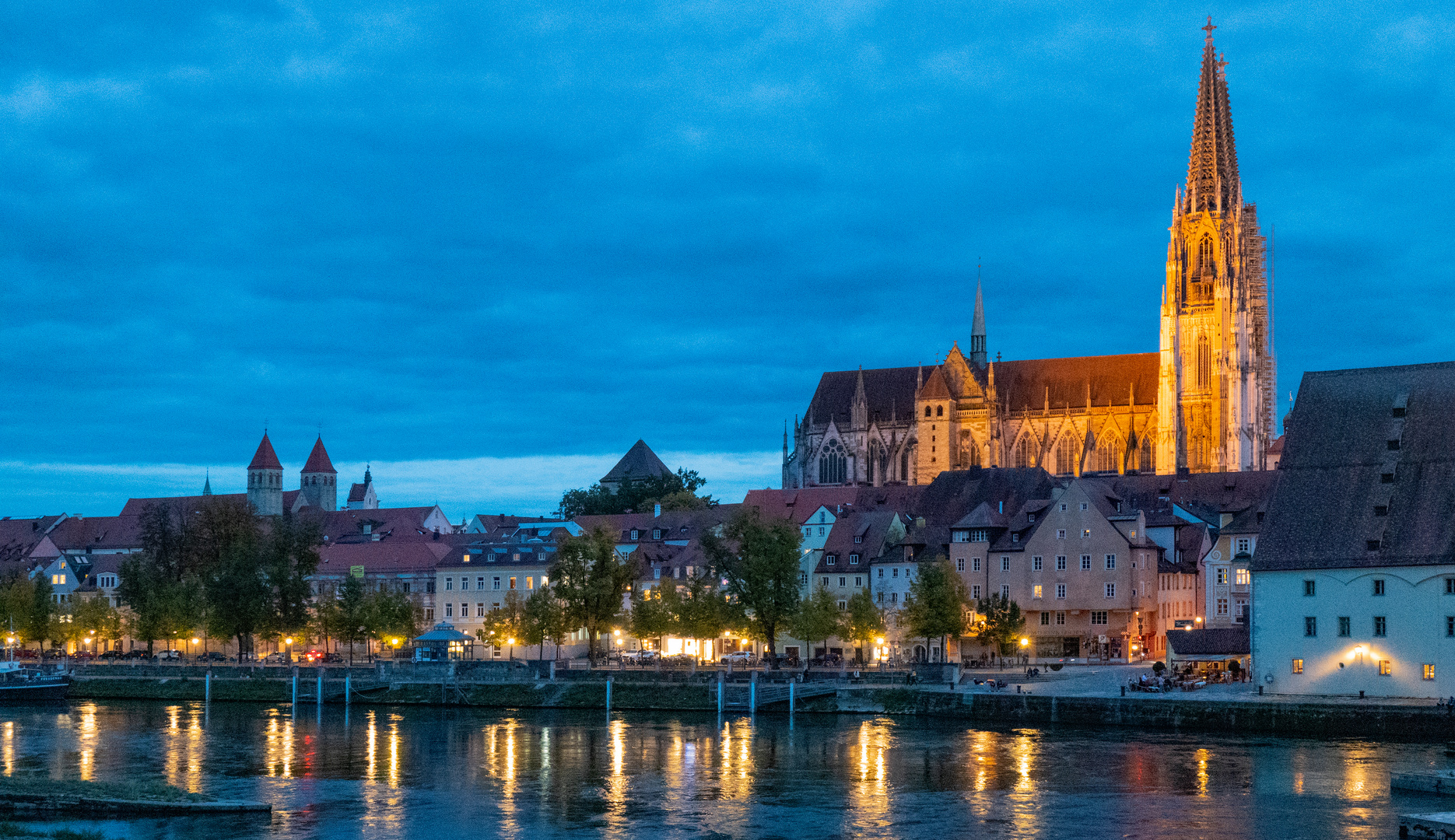 Dämmerung in Regensburg