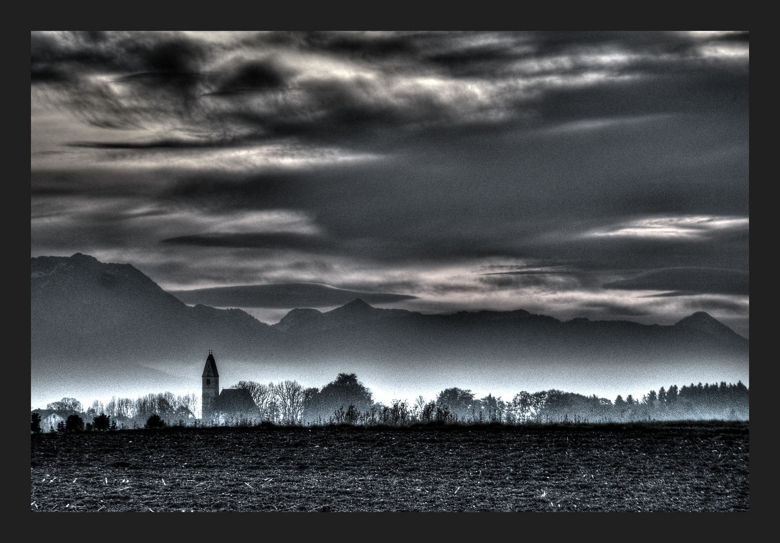 Dämmerung über Hirnsberg/Chiemgau