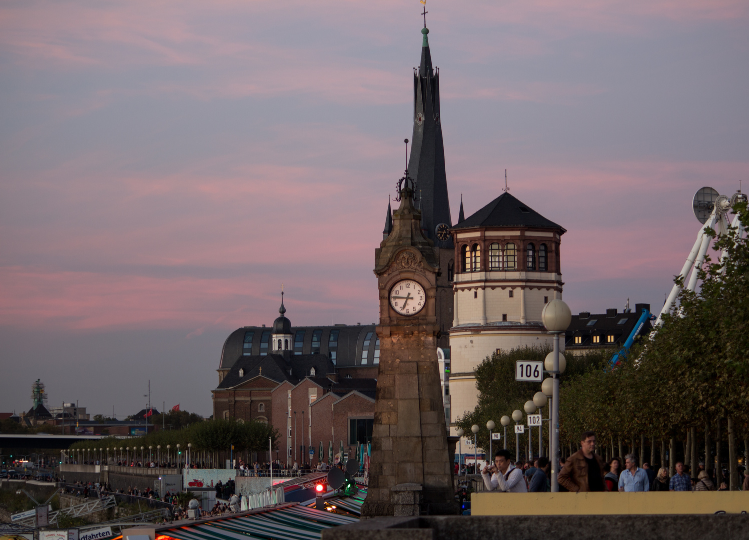 Dämmerung zu Düsseldorf