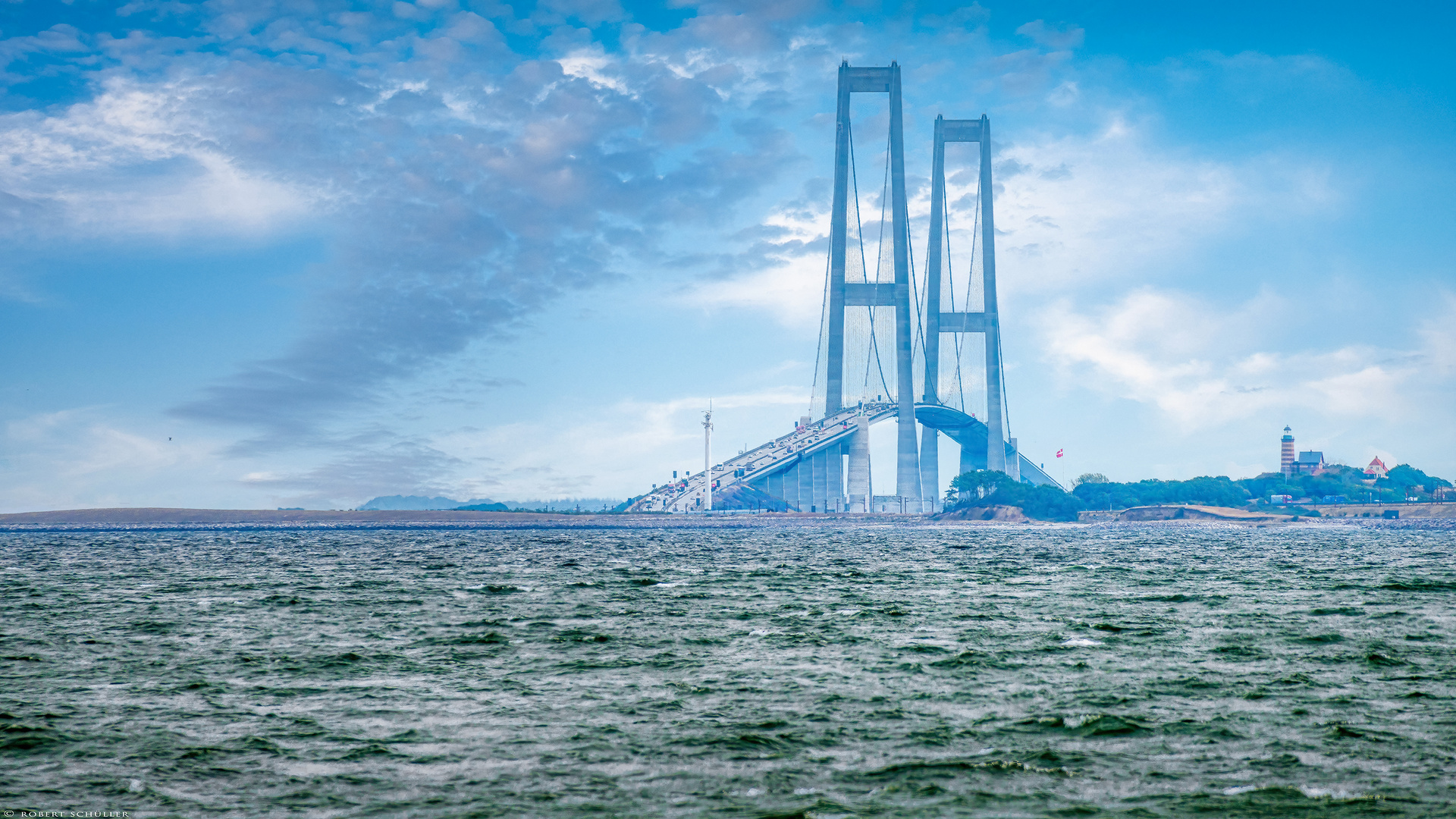 Dänemark: Brücke über den Großen Belt.