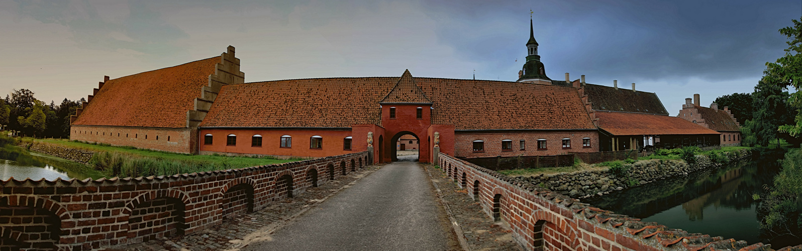 Dänisches Reisemotiv - Herrenhaus des Grafen von Hollstein bei Odense