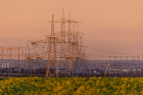 Dahinten wo der Strom herkommt...