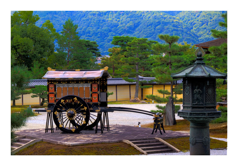 Daikakuji Temple [Gosho Guruma]