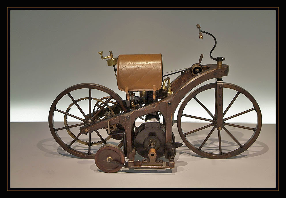 Daimler Holz-Motorrad von 1885