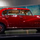 Daimler in Rot