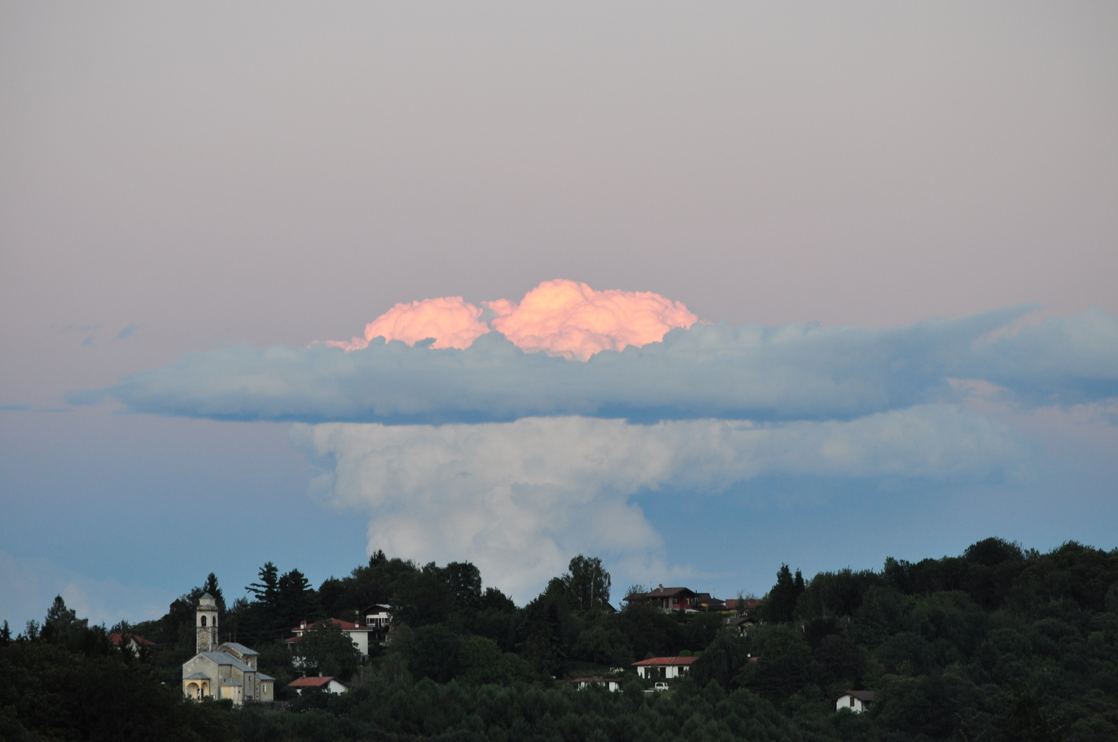 dal terrazzo di casa...tramonto o fungo atomico?