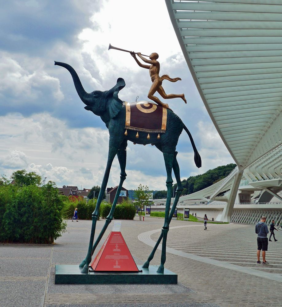 Dali zu Besuch im Gare Guillemins Liège