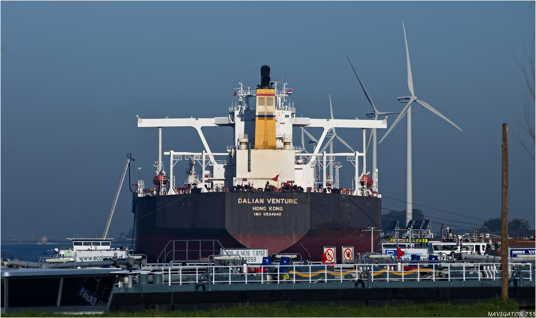 DALIAN VENTURE / tANKER / Calandkanal / Rotterdam