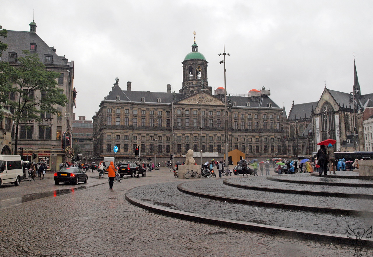 Dam Square ( Amsterdam )