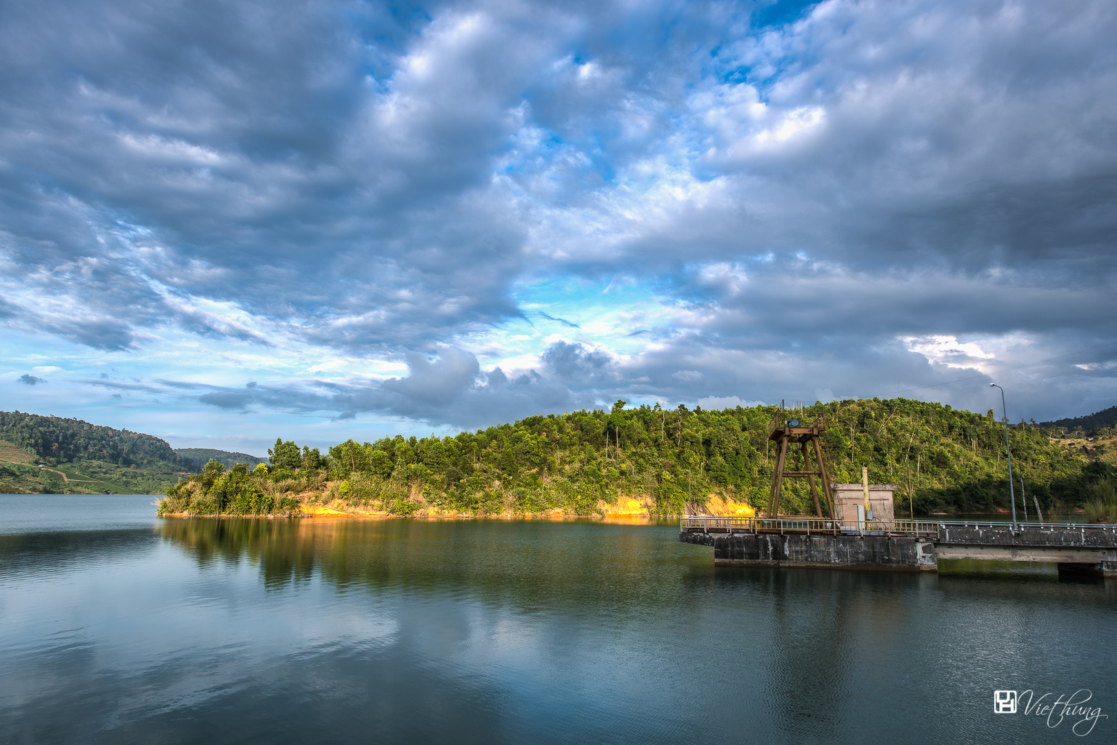 Dambri dam