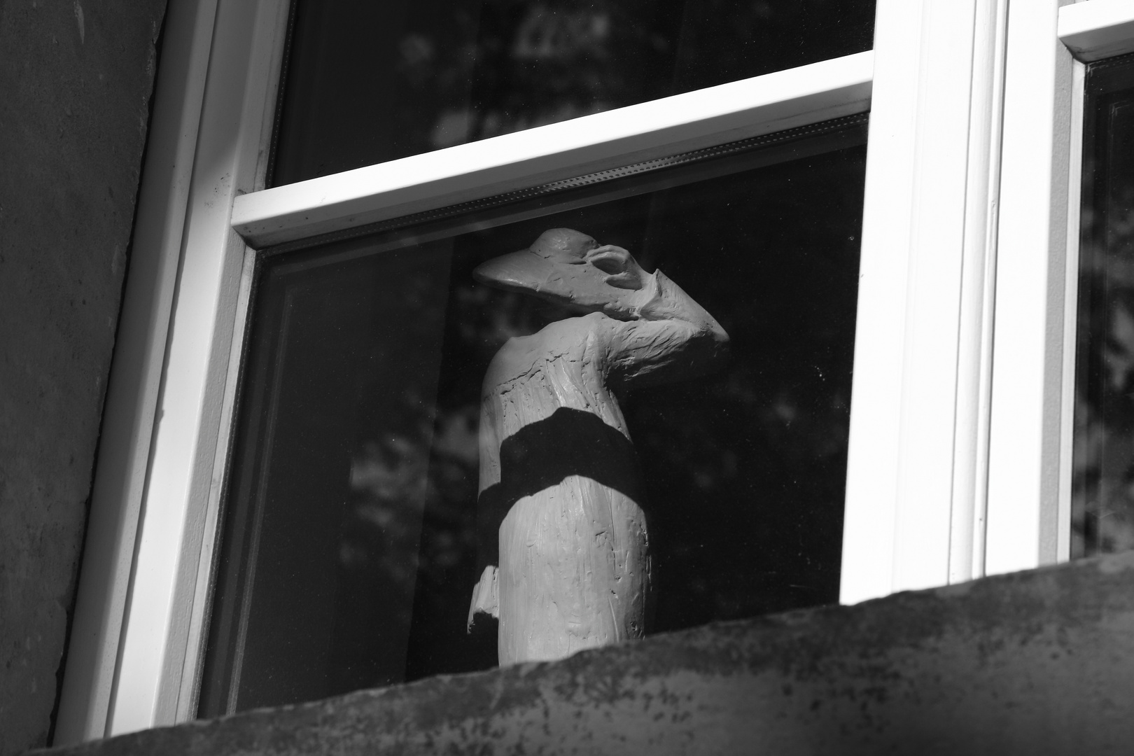 Dame Im Fenster Foto Bild Kunstfotografie Kultur Gemalde Skulpturen Sw Digital Bilder Auf Fotocommunity