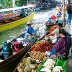 Damnoen Saduak Floating Market