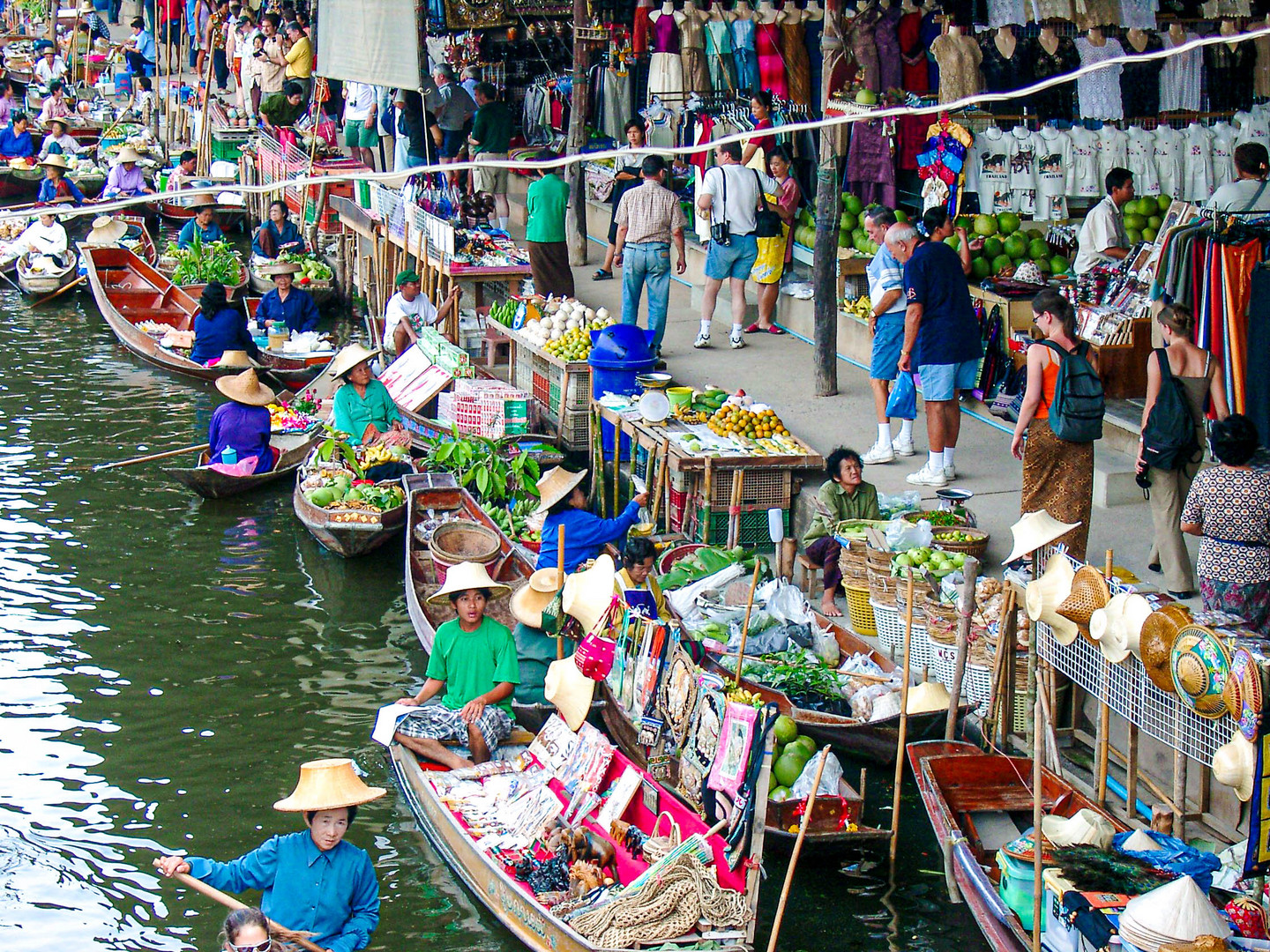 Damnoen Saduak Floating Market