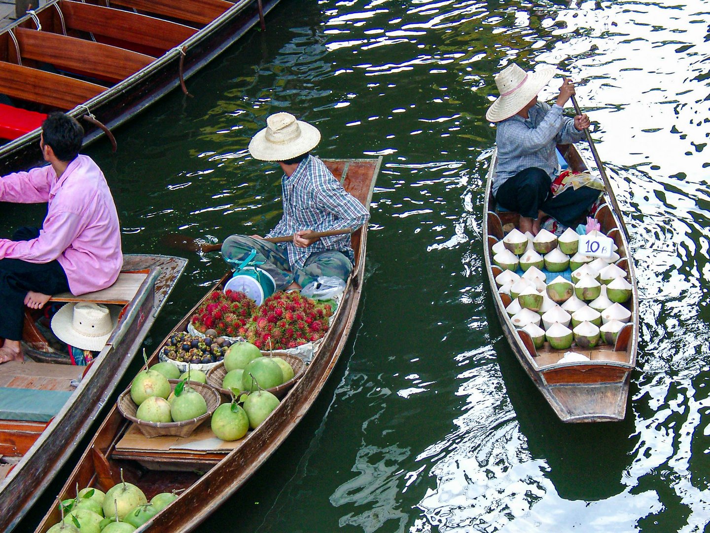 Damnoen Saduak Floating Market