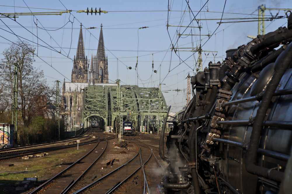 Dampf, Dom und Brücke