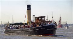 Dampfeisbrecher "ELBE"...auf der Elbe