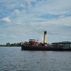 Dampfeisbrecker Elbe auf der Elbe