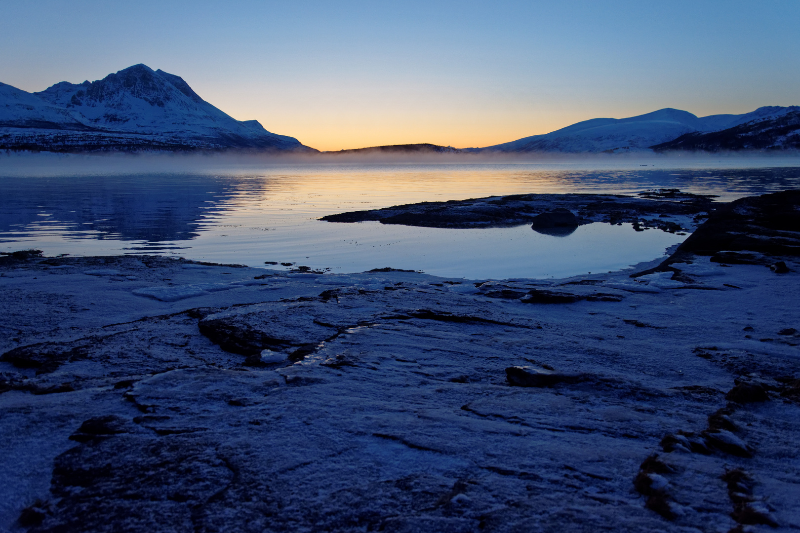 Dampfender Fjord