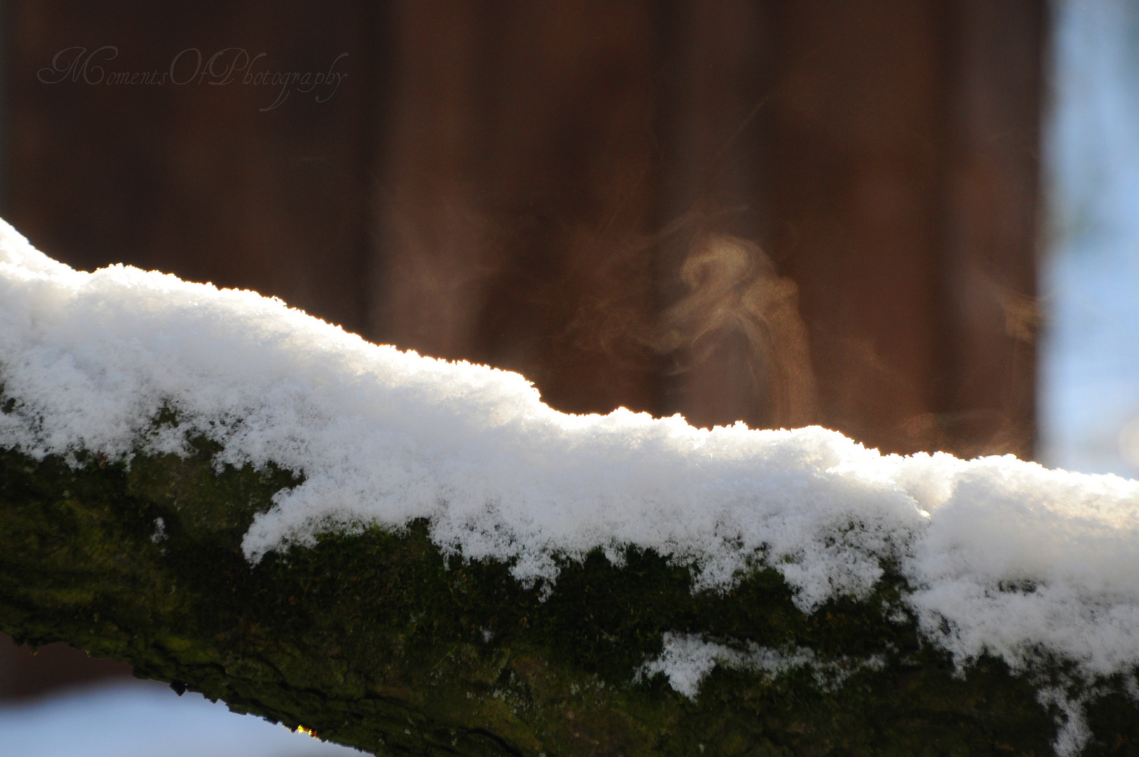 dampfender Schnee