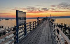 Dampfersteg im Sonnenaufgang 