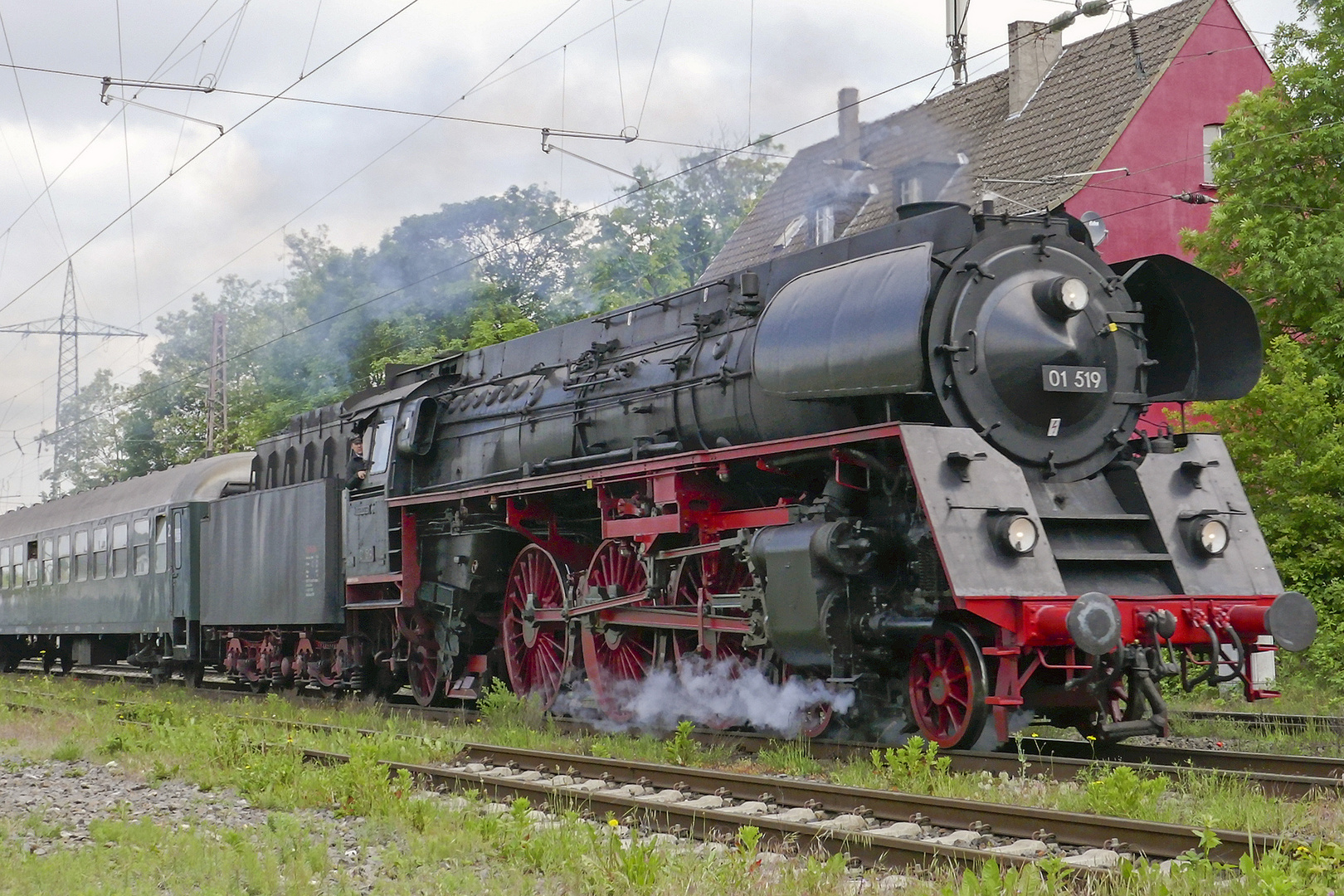 DampfLok 01 519 mit Museumszug in Lintorf am 25.05.2019 Foto & Bild