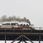 Dampflok auf der Müngstener Brücke