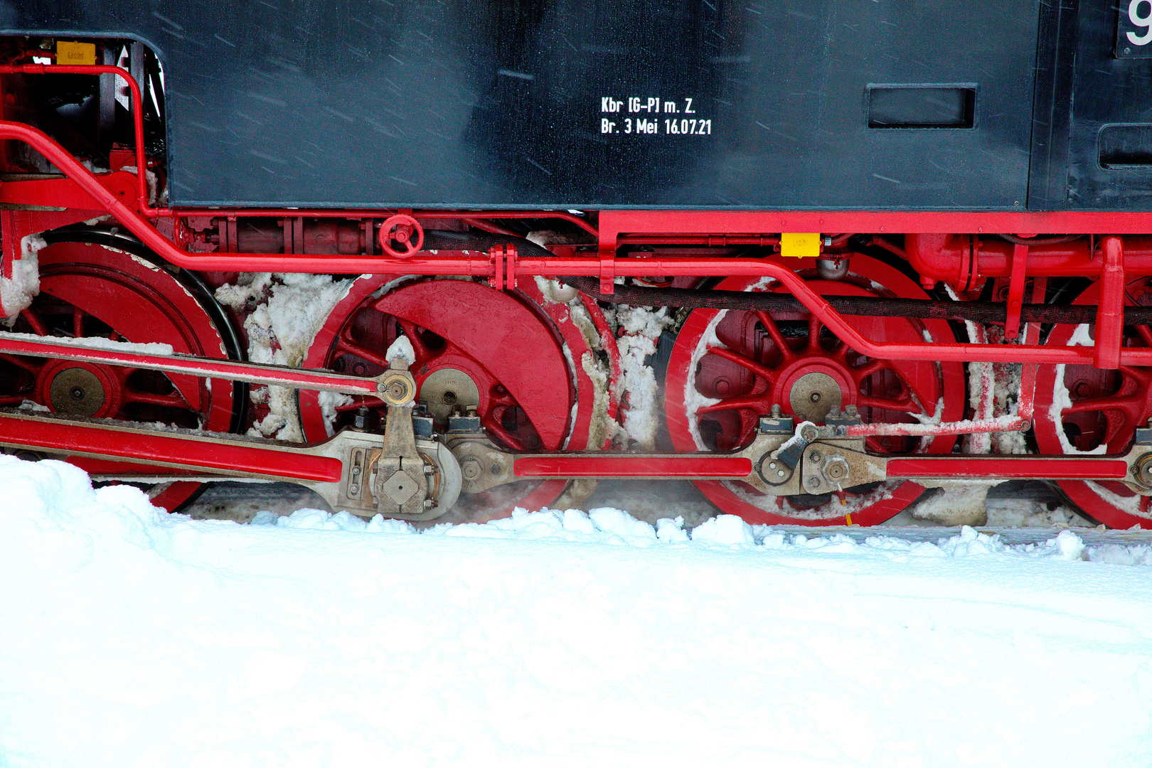 Dampflok auf Harz-Tour im Schnee