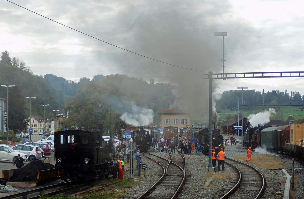 Dampflok-Hochbetrieb im Bahnhof Bauma