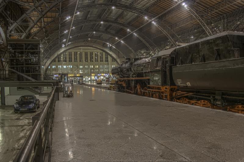 Dampflok im Leipziger Hauptbahnhof (HDR)