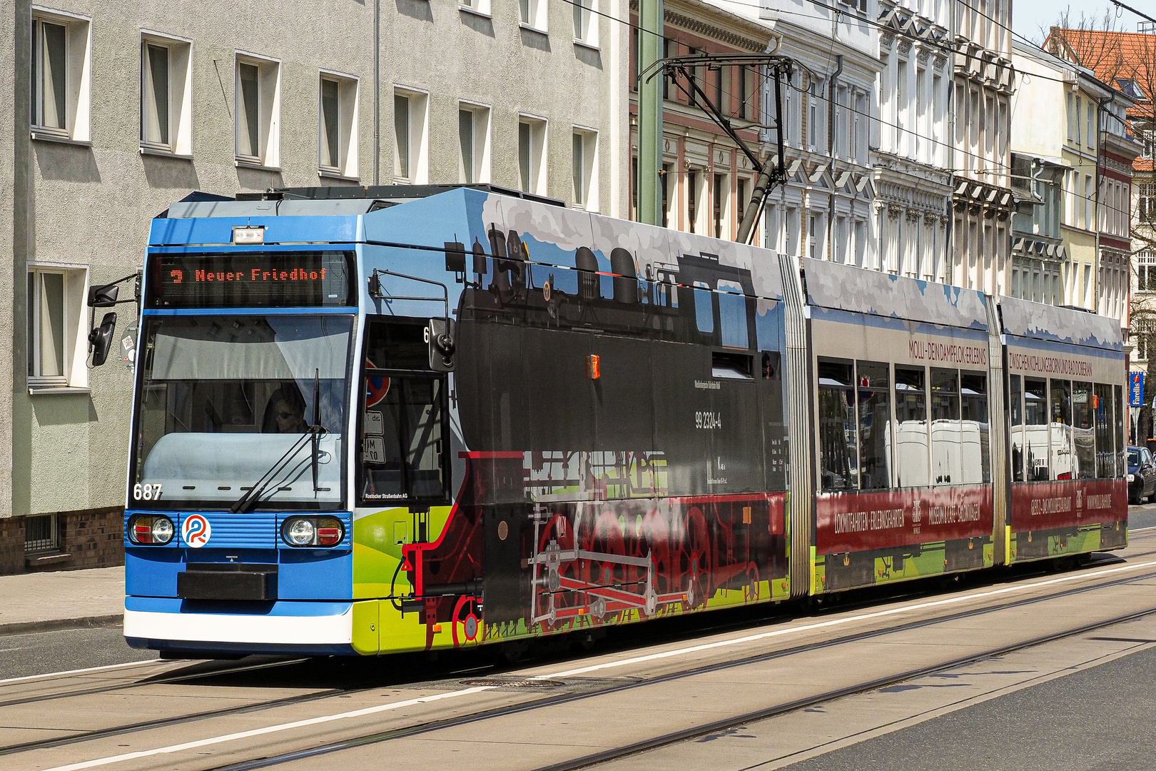 Dampflok-Motiv auf Rostocker Straßenbahn