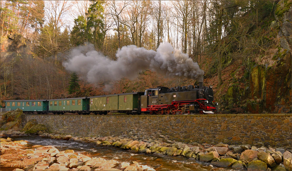 Dampflok und Altbauwagen ...,