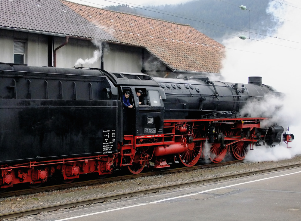 Dampflokomotive 01 1066