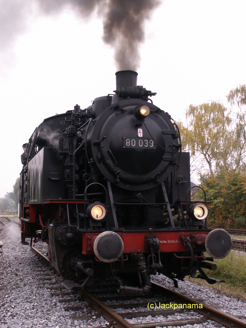 Dampflokomotive der Baureihe 80 039 aus dem Jahre 1929
