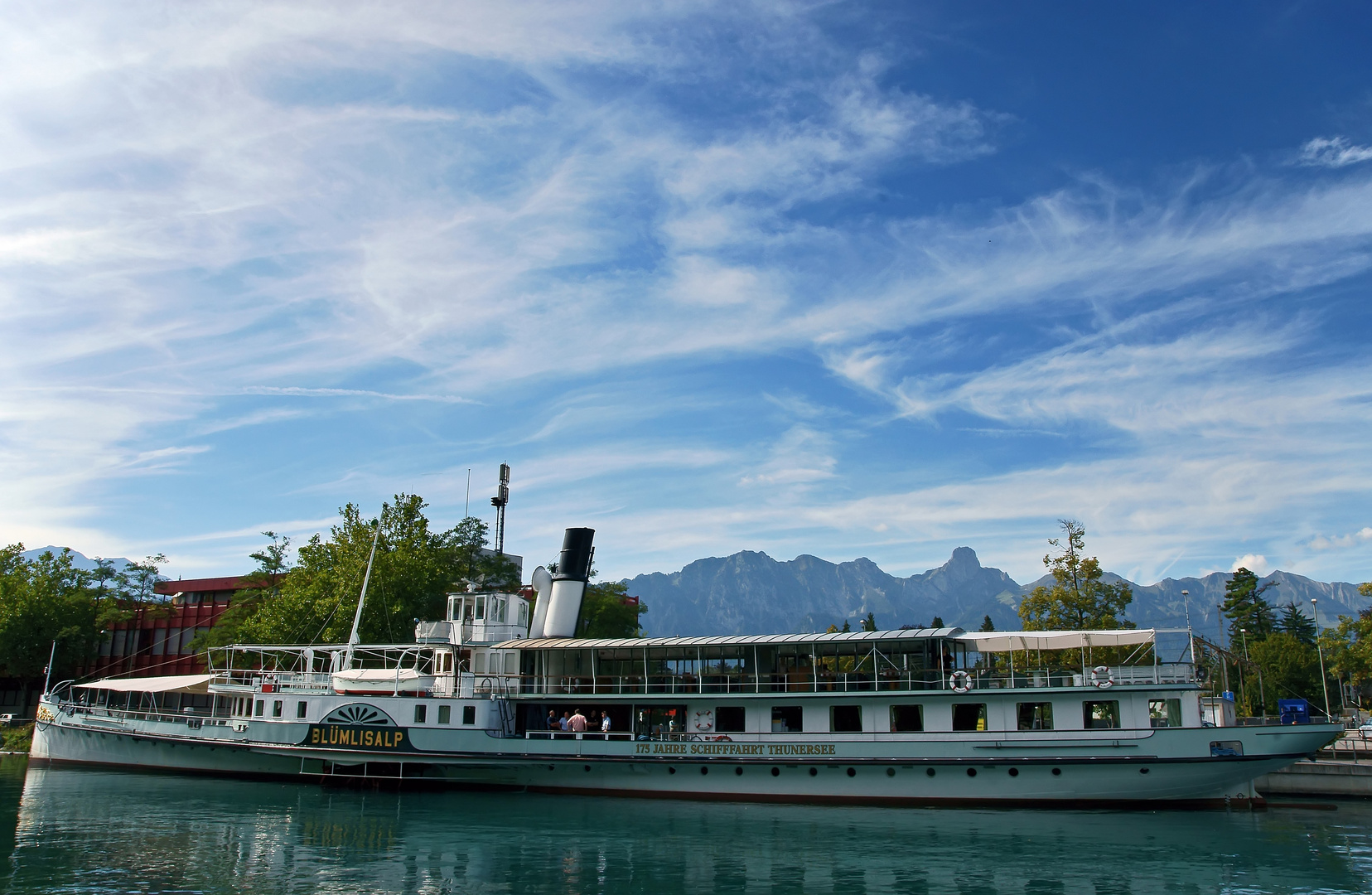 Dampfschiff Blümlisalp im Hafen von Thun