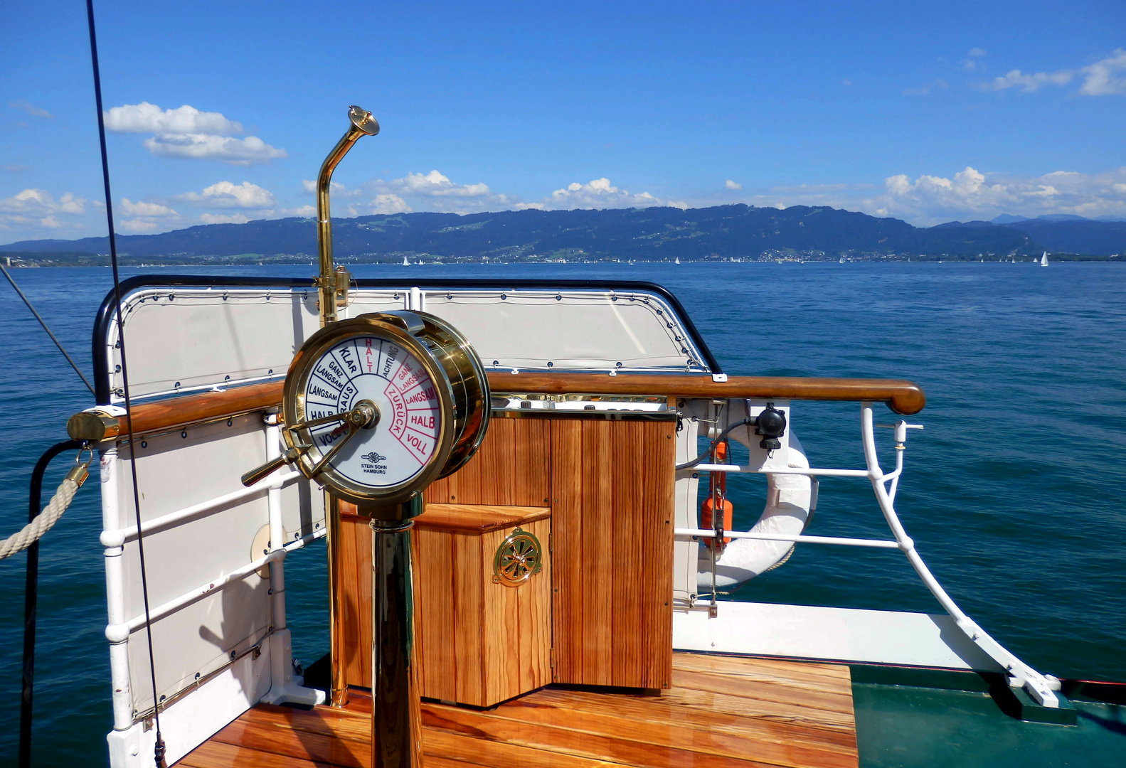 Dampfschiff Hohentwiel auf voller Fahrt