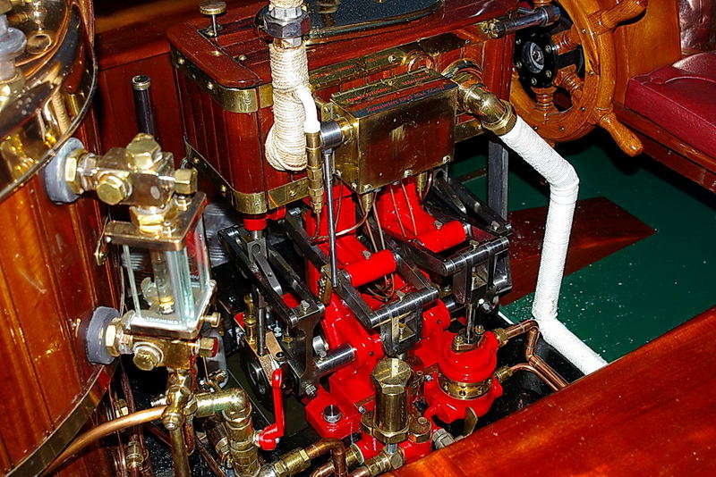 Dampfschiffmotor