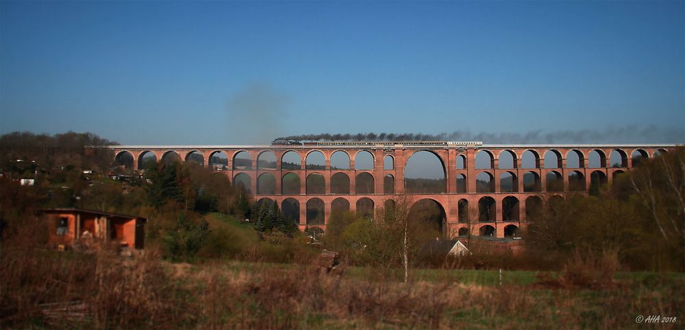 Dampfsonderzug auf der Göltzschtalbrücke