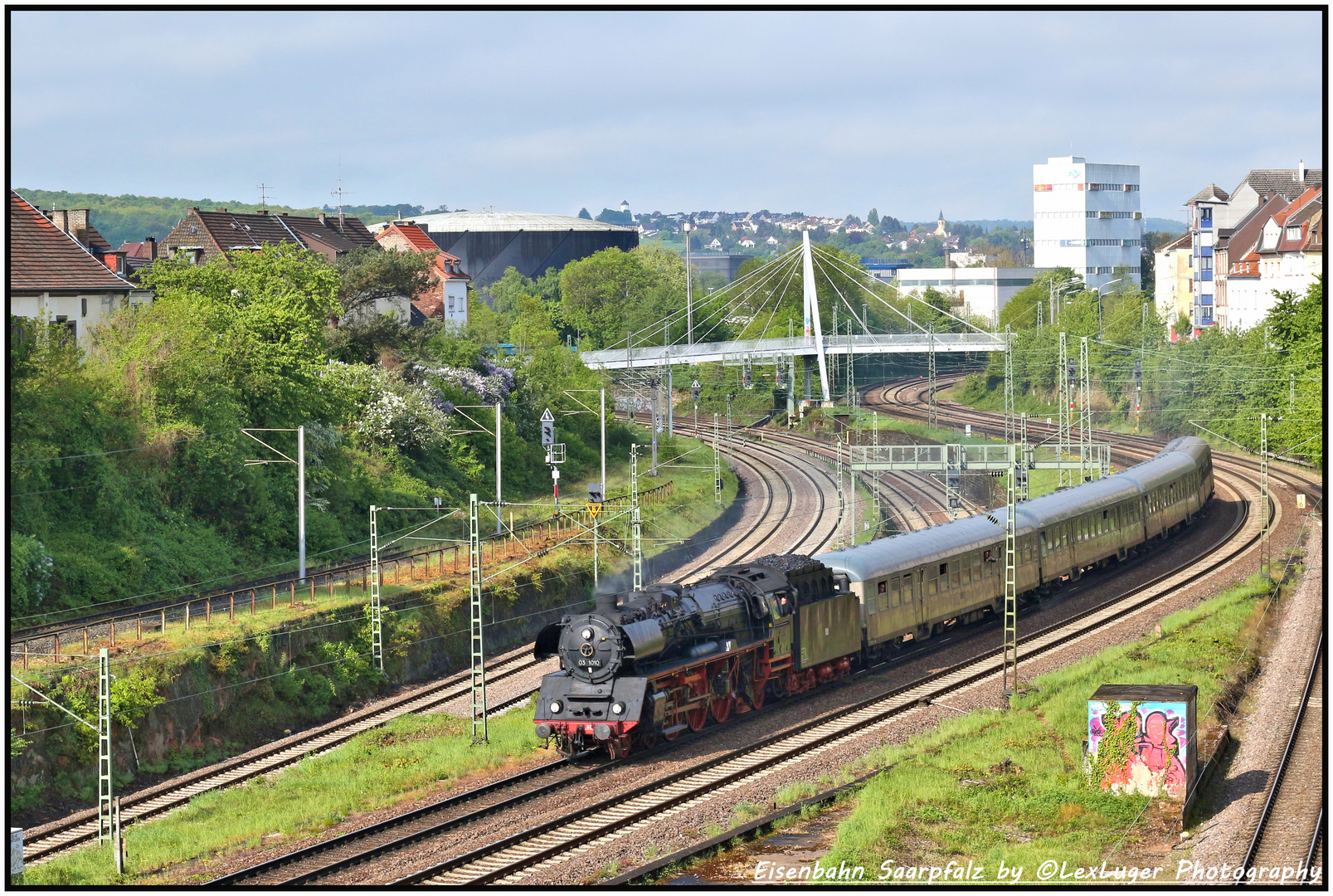 Dampfspektakel Sonderzug mit Dampflok 03 1010 in Saarbrücken-Burbach, 29.04.2018