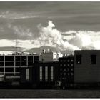 Dampfwolken im Abendhimmel