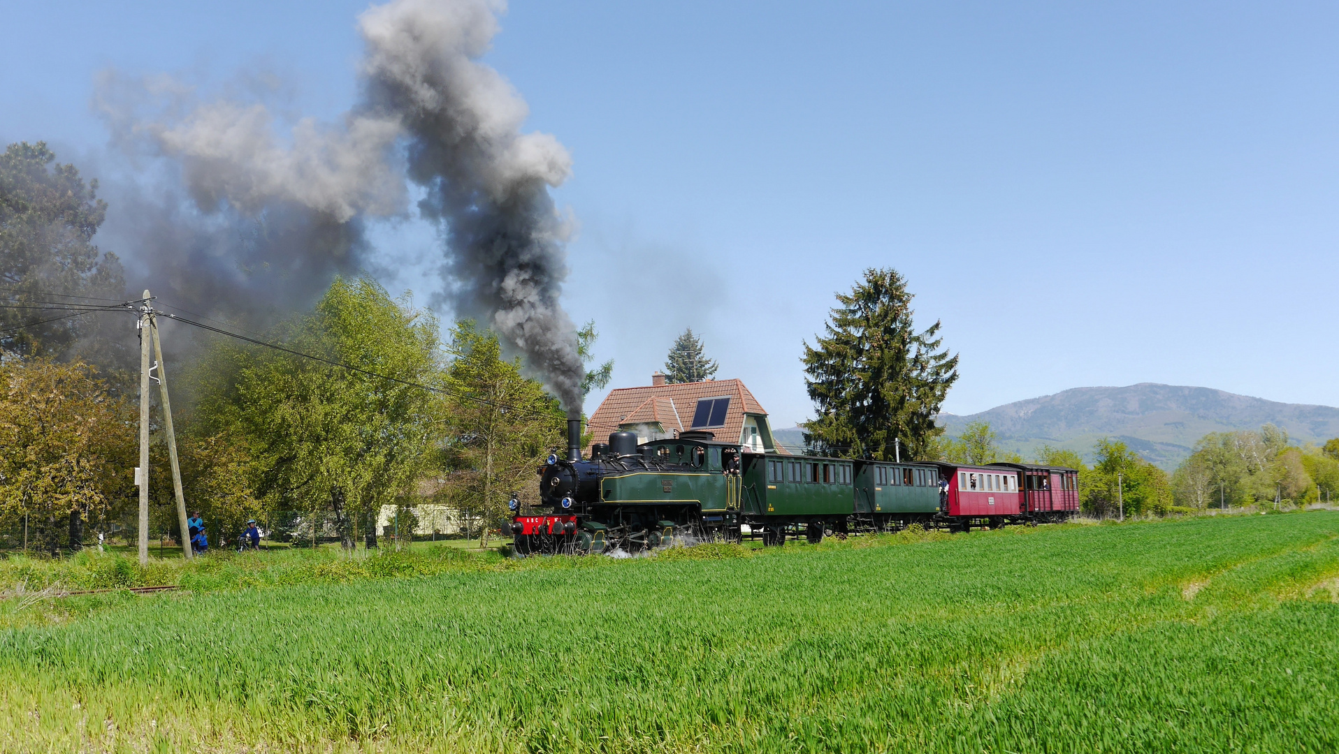 Dampfzug auf der Dollertalbahn