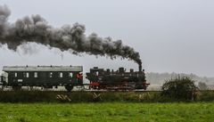 Dampfzug im Nebel