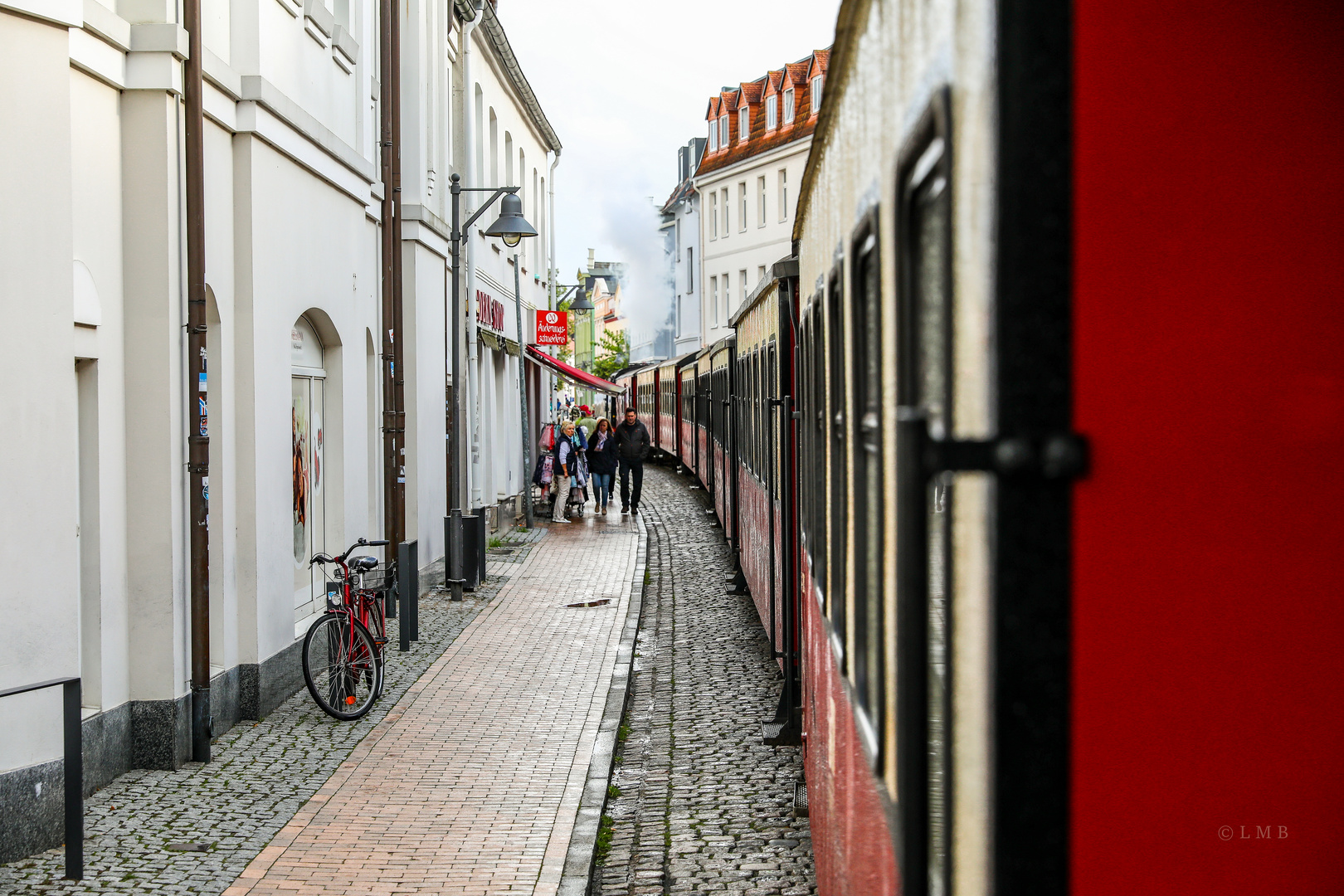 Dampfzug in der Straße