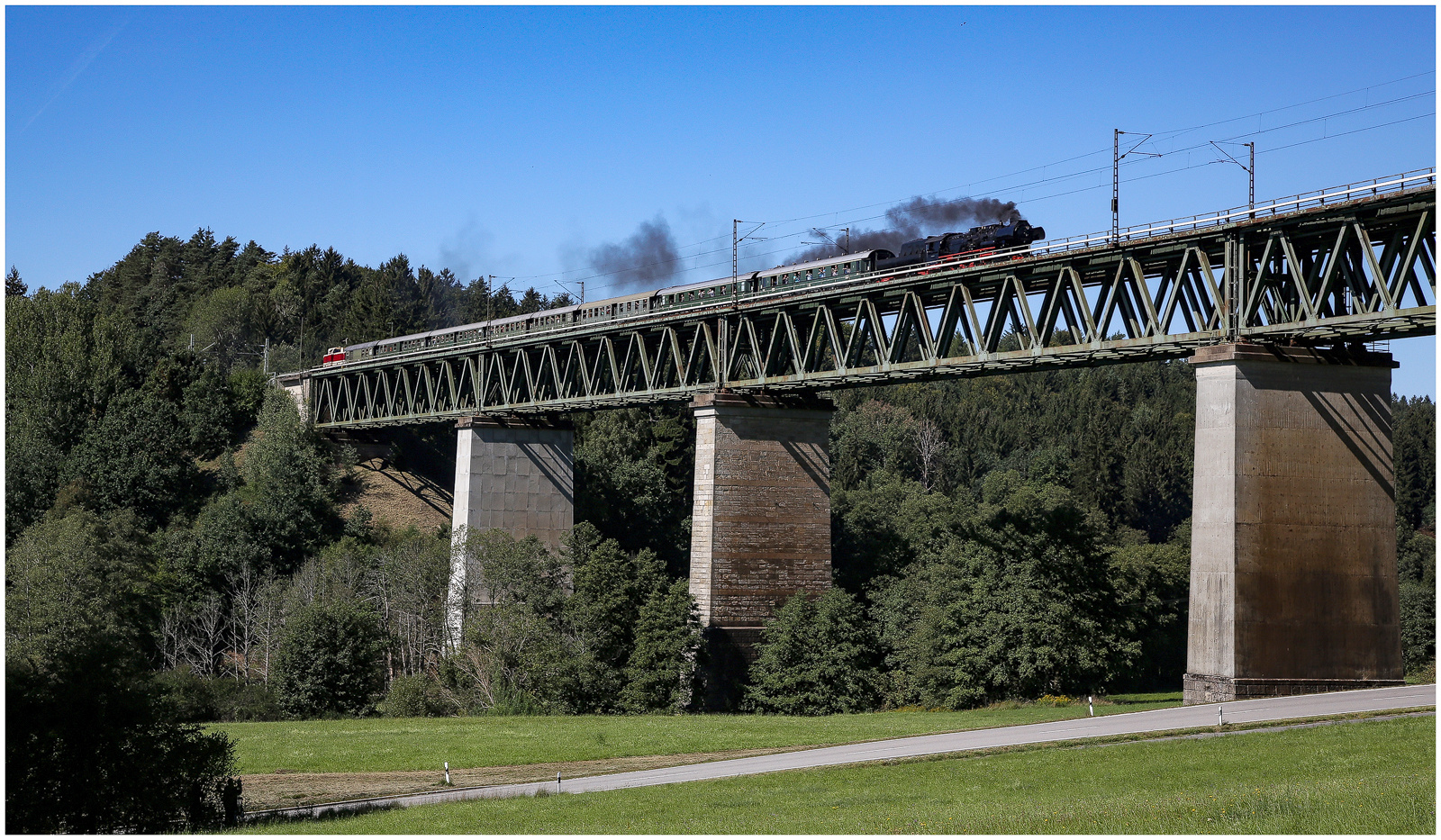 Dampfzug über das Laberviadukt  -1-