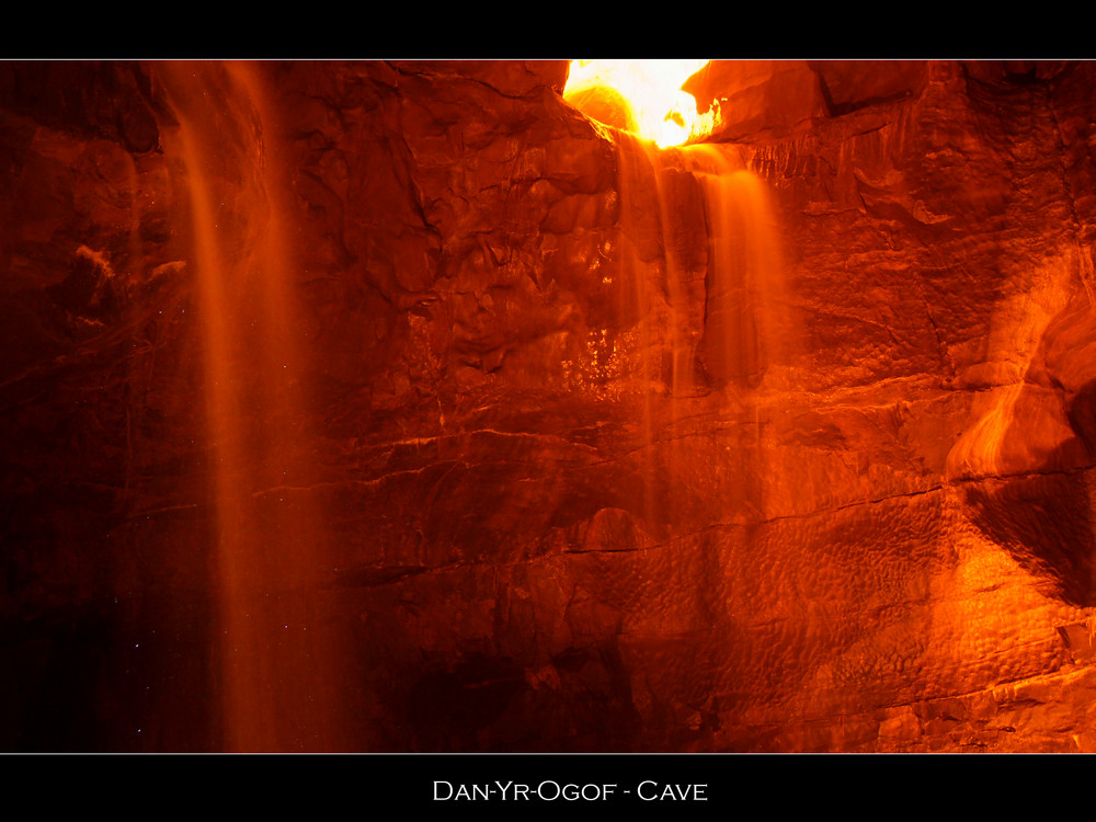 Dan Yr Ogof Cave