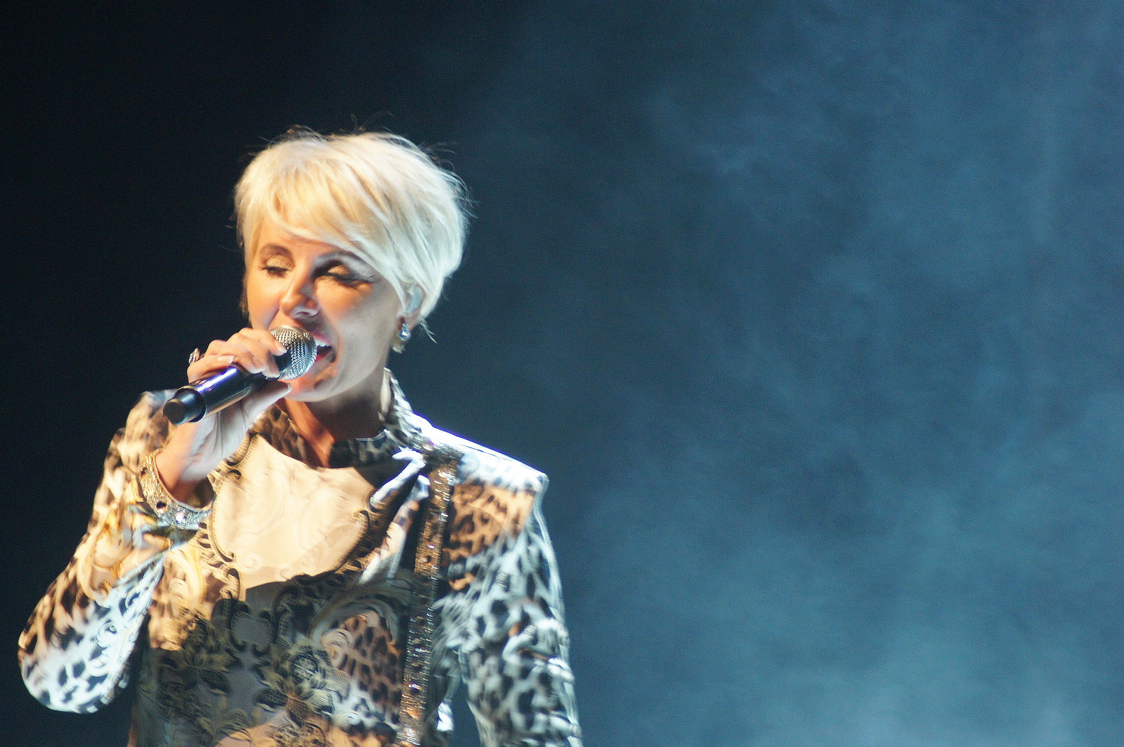 DANA WINNER (1)