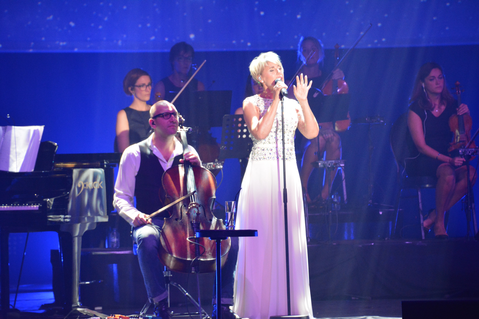 DANA WINNER im ETHIAS-THEATER in HASSELT / B