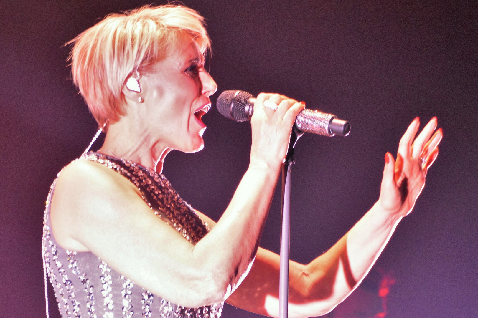 DANA WINNER in BRÜGGE / B